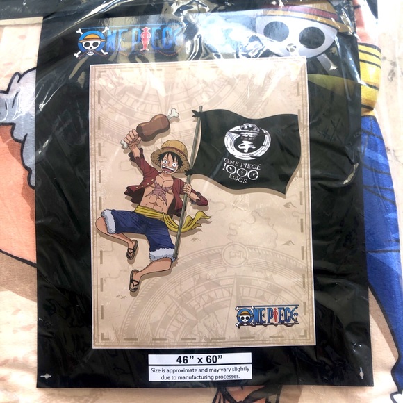 One Piece Luffy Throw Blanket - Picture 3 of 4